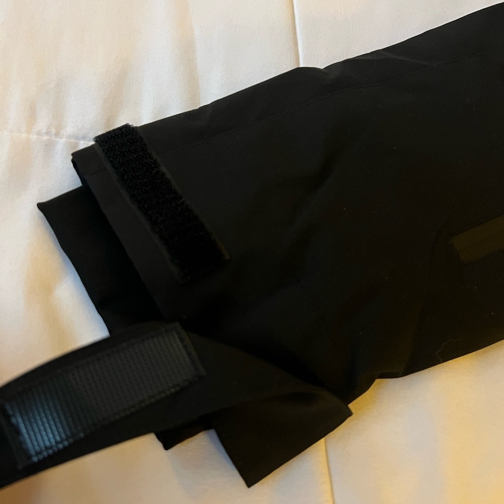 Men’s Large outdoor heated jacket (battery not included) - Picture 11 of 16